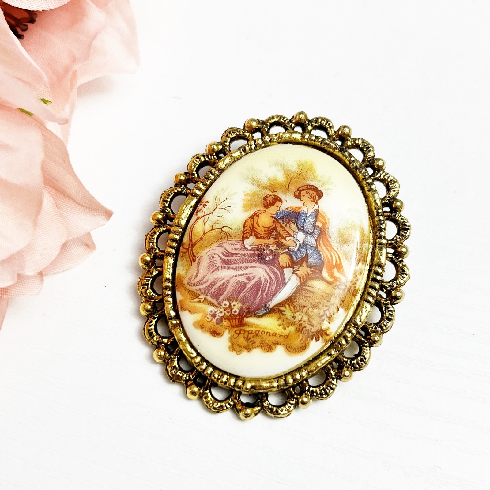 Vintage Wmca Jean-Honor Fragonard Victorian Rococo Brooch